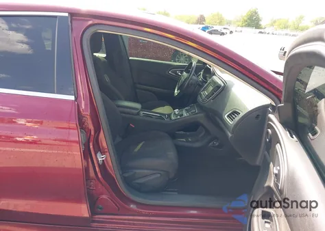 2015 Chrysler 200 Limited из США, поврежденный, VIN 1C3CCCAB2FN536017